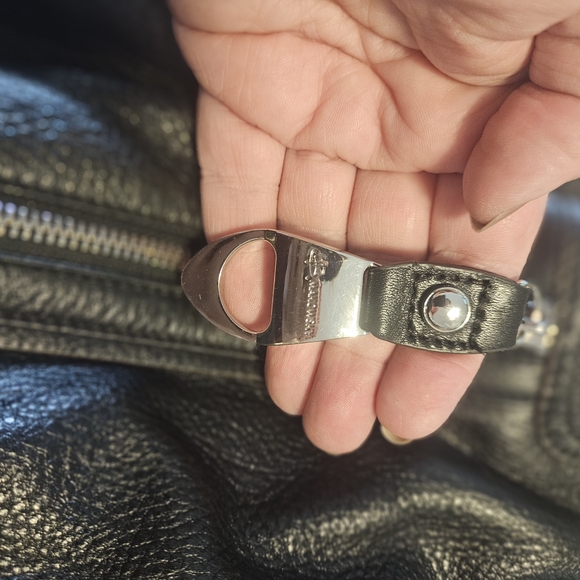 B. Makowsky Black Leather Shoulder Bag - Picture 6 of 9